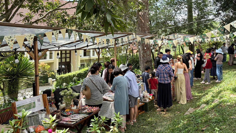 Hội chợ Hương mùa hè Đà Lạt Anna