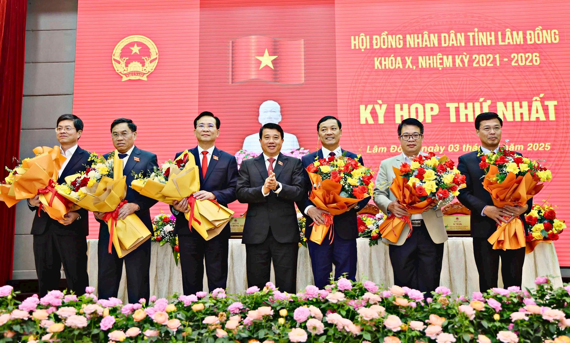 Lâm Đồng phân công nhiệm vụ của Chủ tịch và các Phó Chủ tịch UBND tỉnh