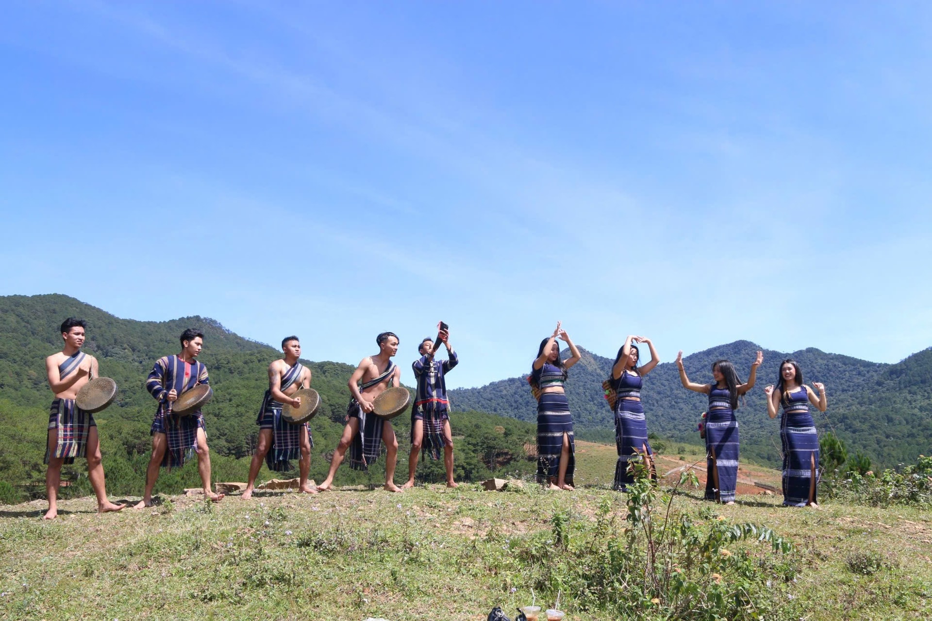 Không gian văn hóa Cồng chiêng Tây Nguyên: “Yếu tố nội sinh” phát triển du lịch