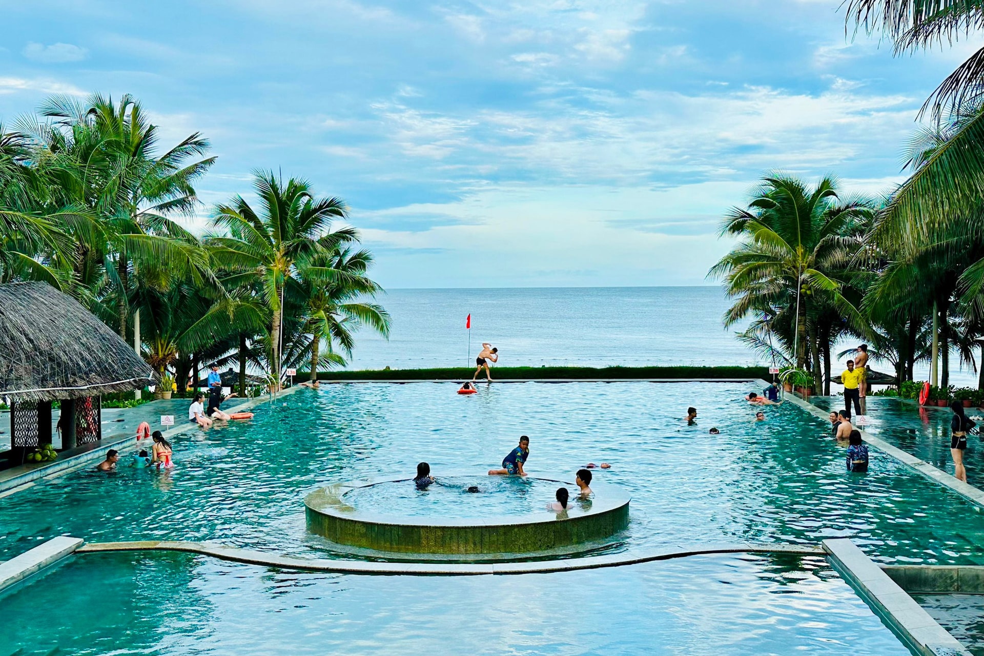 Du lịch biển Lâm Đồng tăng tốc