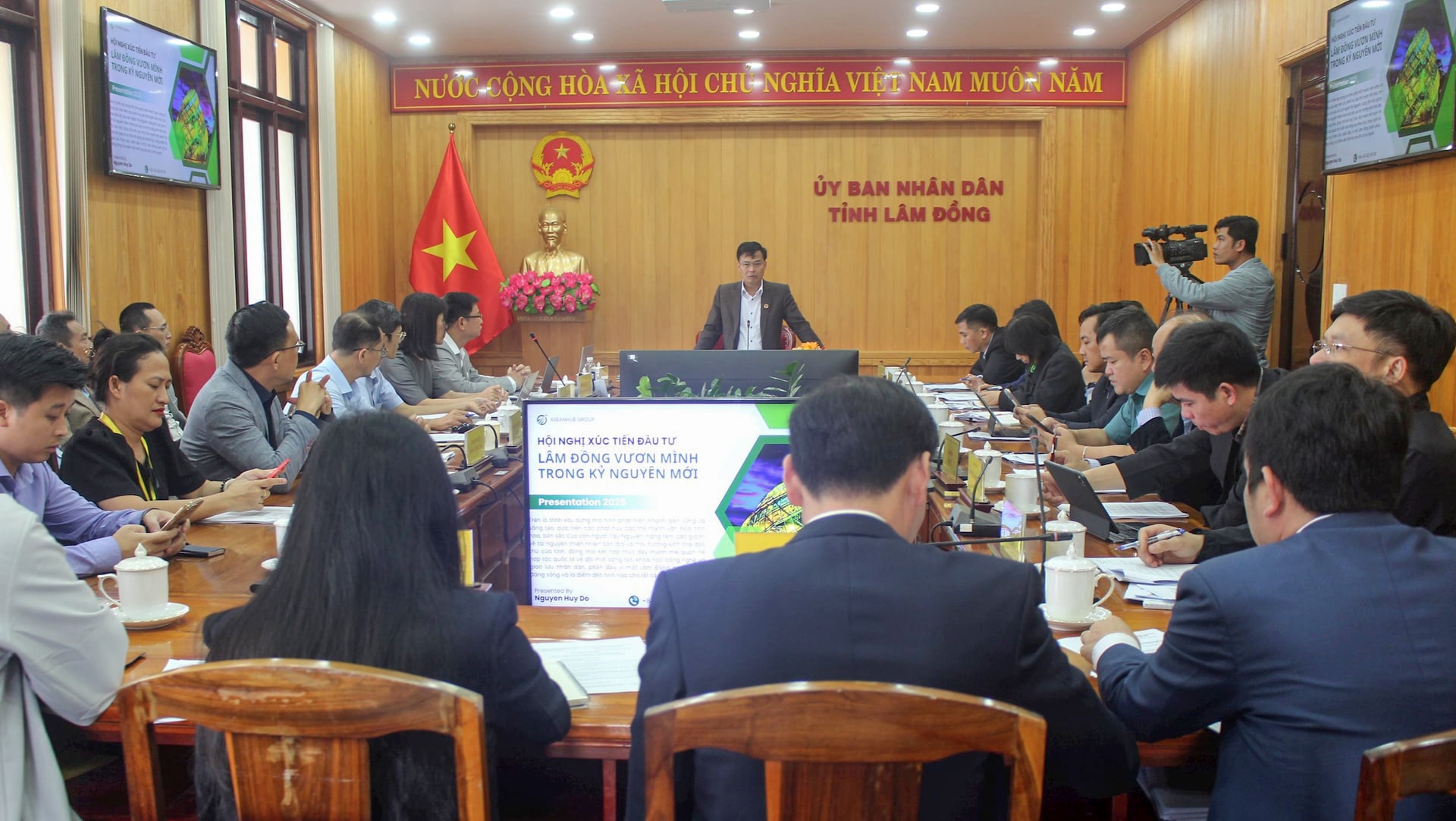 Lãnh đạo UBND tỉnh Lâm Đồng làm việc về ý tưởng phát triển công nghiệp văn hóa