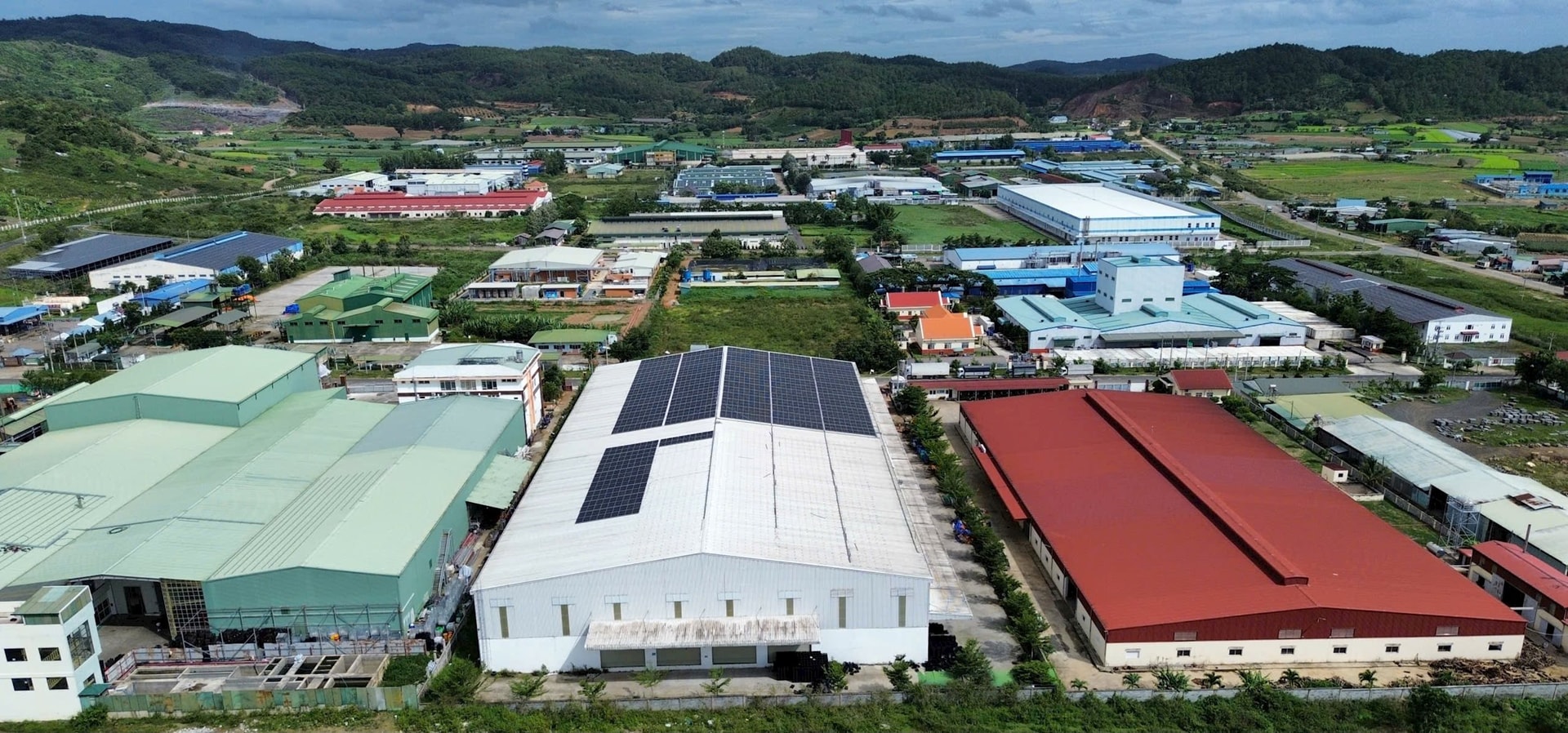 Đầu tư hạ tầng khu công nghiệp, tăng tỷ lệ lấp đầy