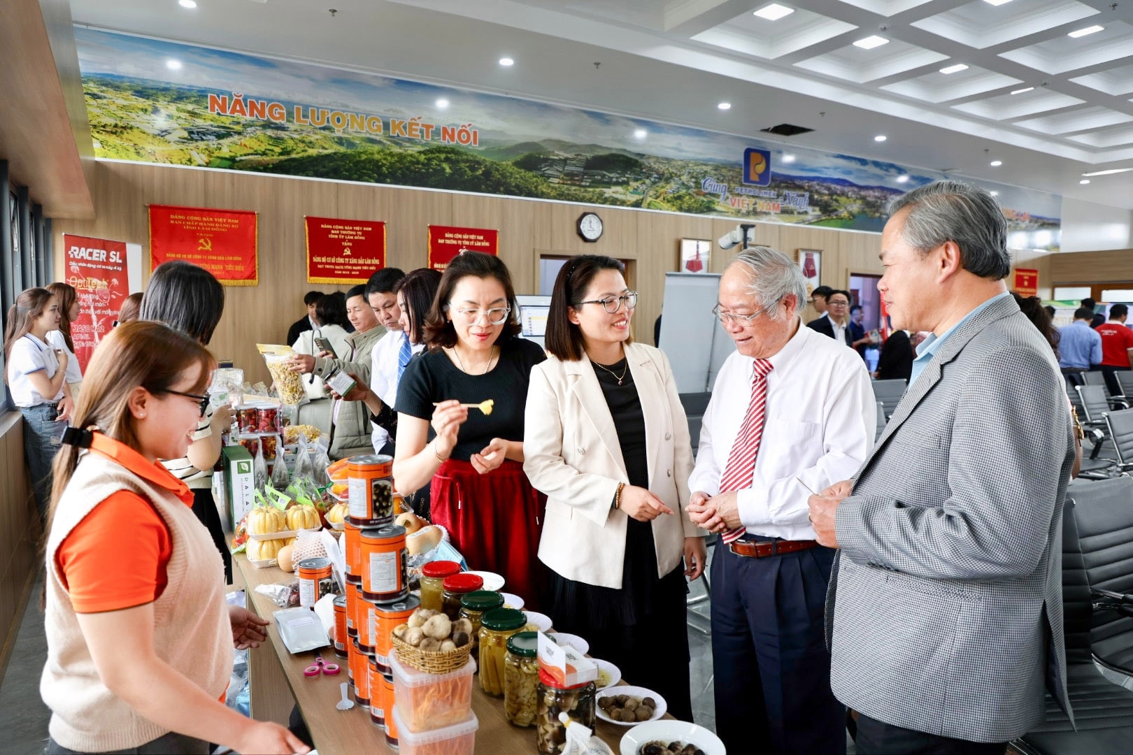 Tạo động lực thúc đẩy phát triển kinh tế tư nhân