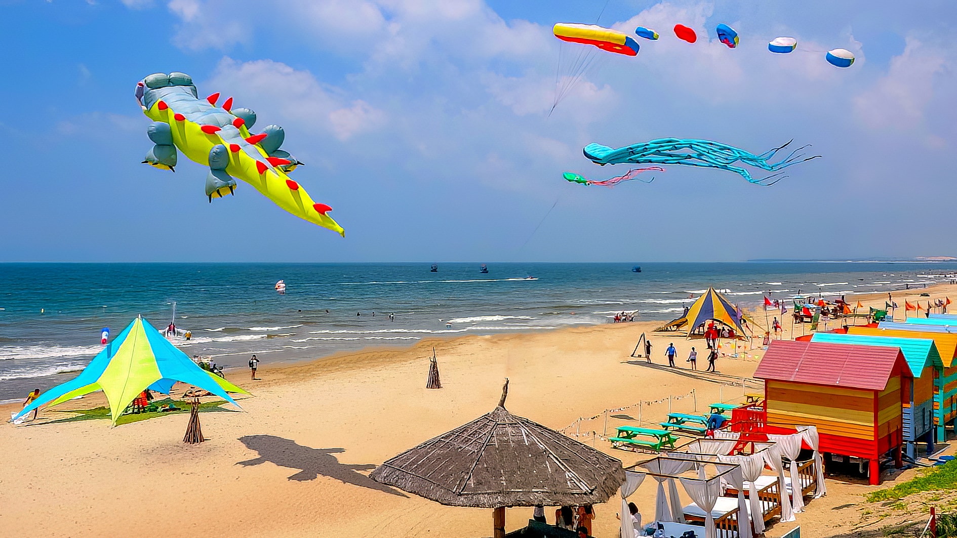 Bãi biển Cam Bình hướng tới du lịch văn minh