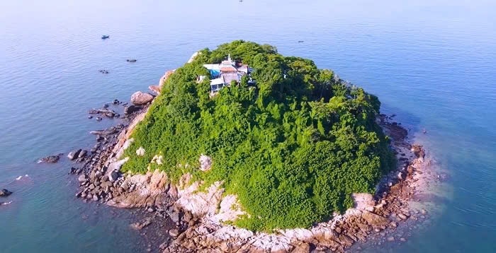 Hòn Bà - viên ngọc hoang sơ giữa biển xanh