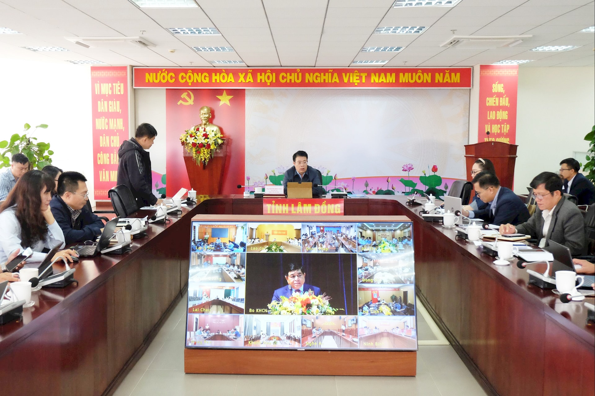 Khẩn trương cải tiến hệ thống ký số trong quản lý văn bản điều hành