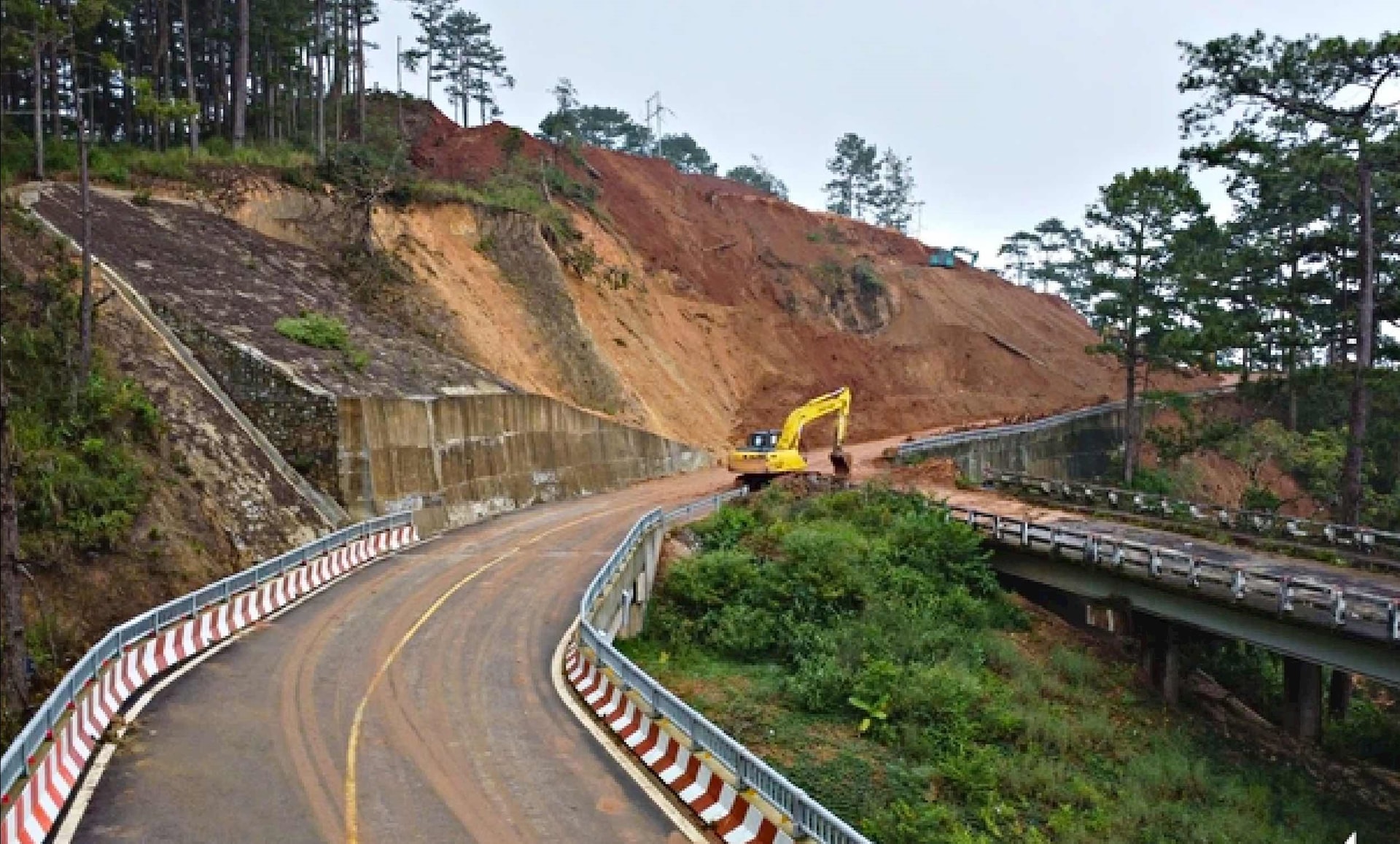 Thông xe đèo D’ran, các cửa ngõ vào Lâm Đồng cơ bản thông suốt