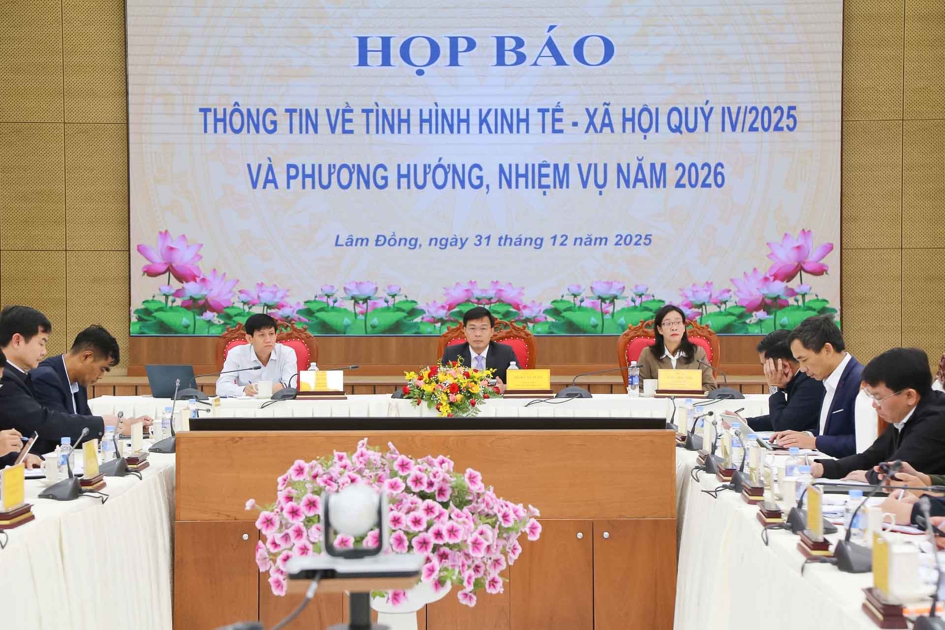 Lâm Đồng họp báo kinh tế - xã hội năm 2025 và phương hướng nhiệm vụ năm 2026