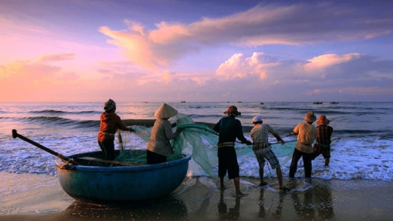 Khám phá vẻ đẹp mộc mạc những làng chài ven biển