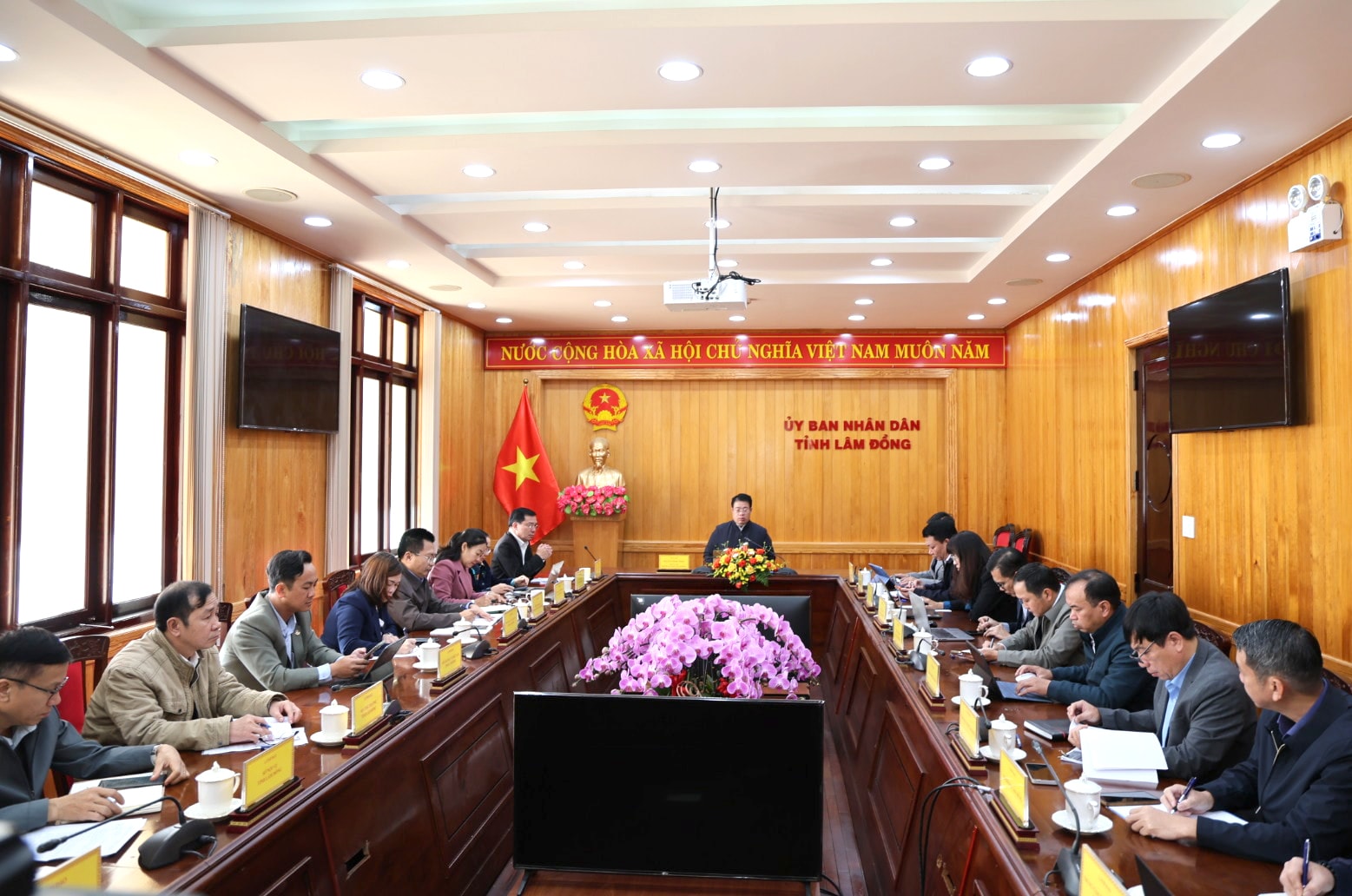 Lâm Đồng bàn giải pháp xây dựng hệ thống báo cáo điện tử dùng chung eForm