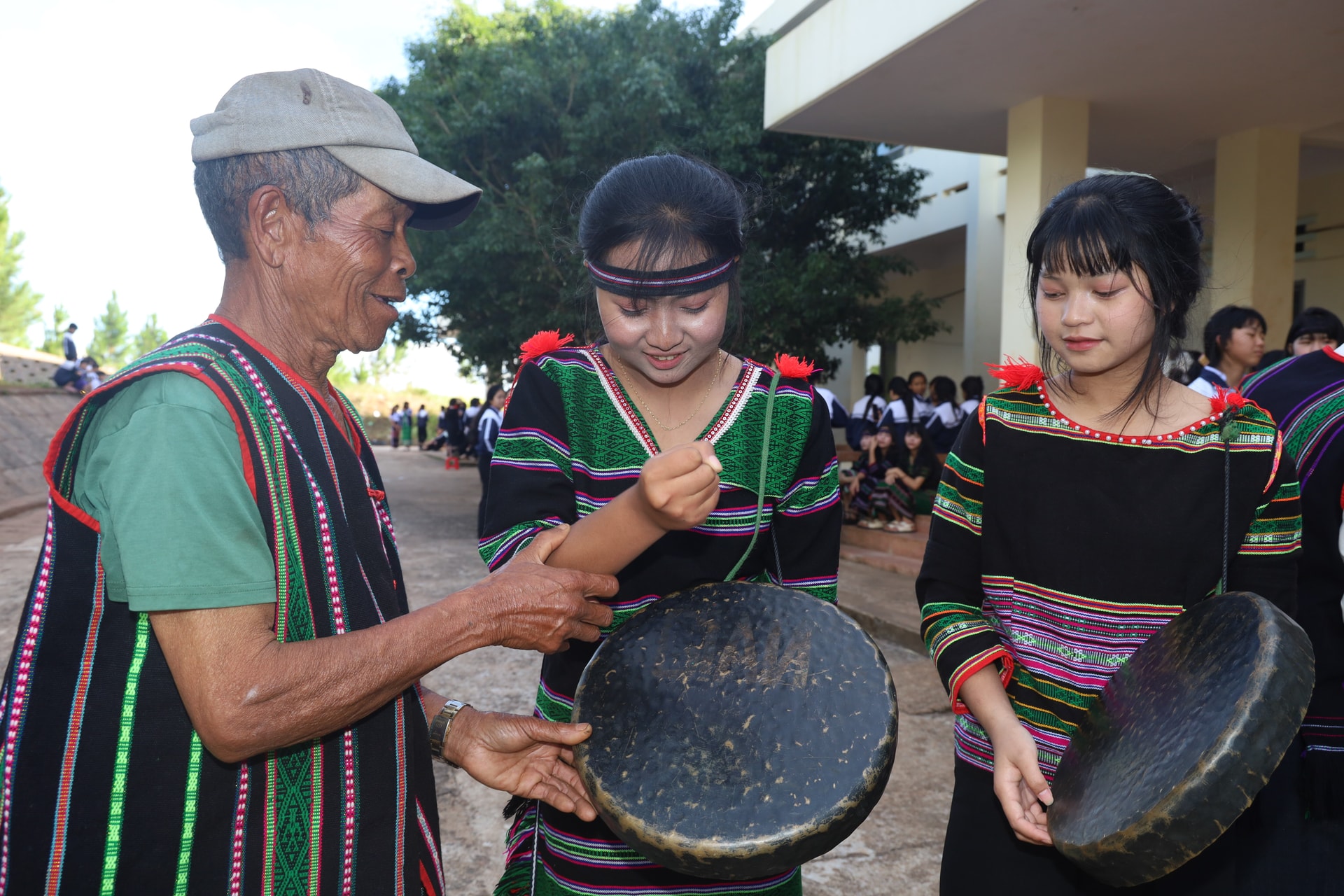 Xã Tuy Ðức bền bỉ giữ gìn bản sắc văn hóa