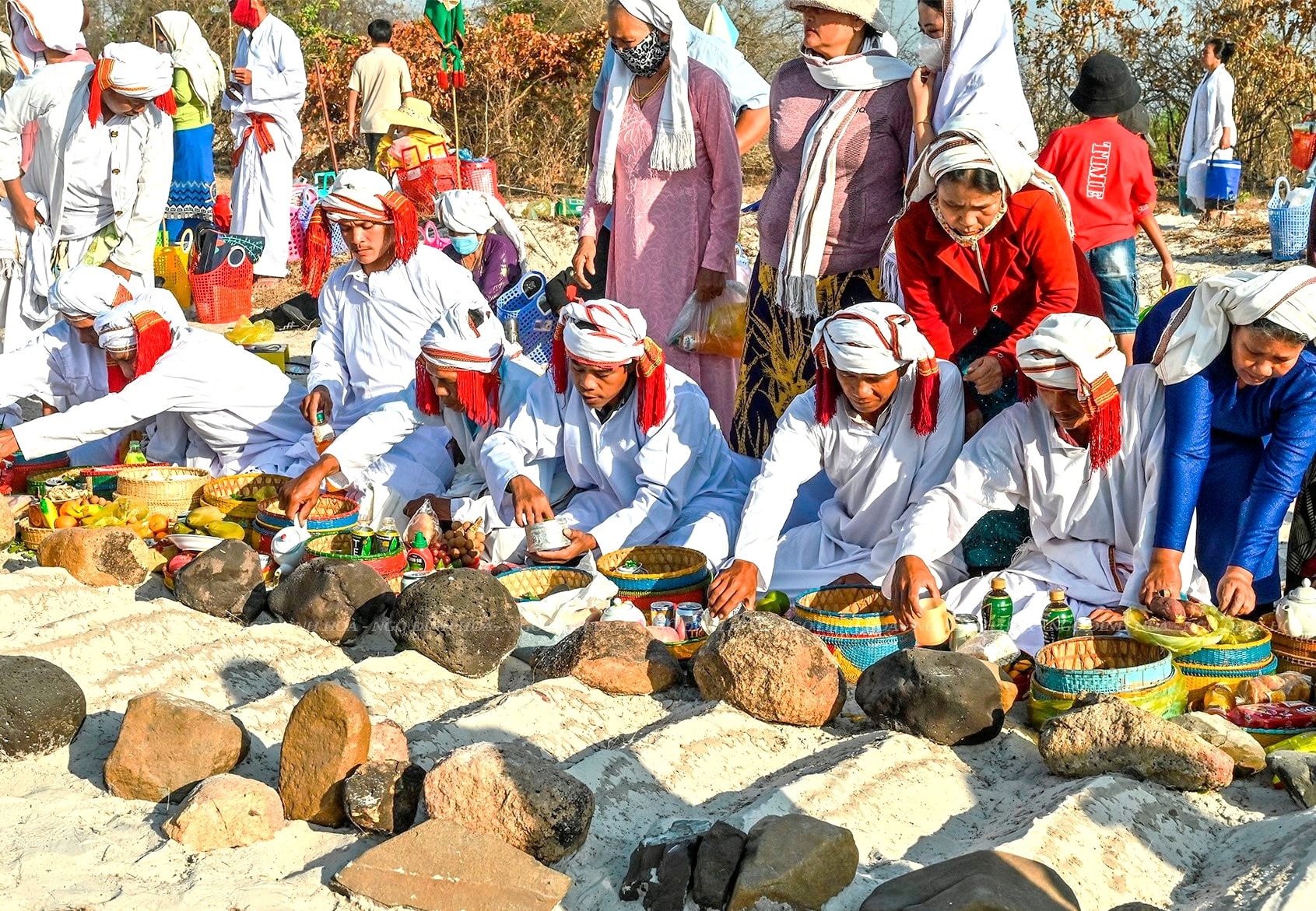 Đồng bào Chăm Bàni rộn ràng đón Tết Ramưwan