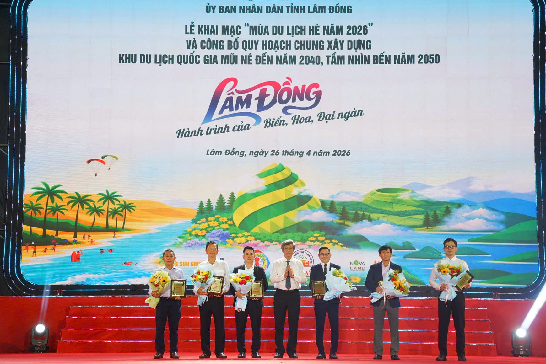 Lâm Đồng khai mạc Mùa du lịch hè năm 2026 và công bố Quy hoạch chung xây dựng Khu du lịch quốc gia Mũi Né