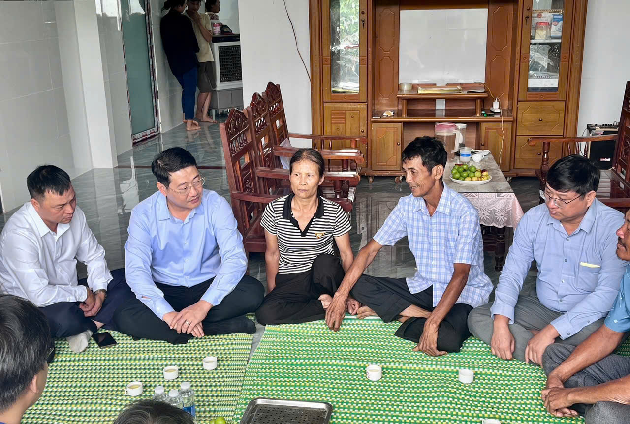 Bàn giao nhà tình nghĩa tại xã Tuy Đức