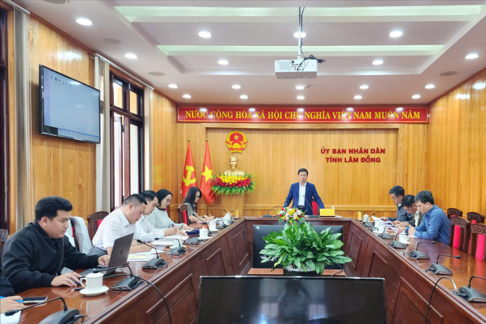 Lâm Đồng góp ý hoàn thiện Bộ nhận diện Festival Hoa Đà Lạt lần thứ XI